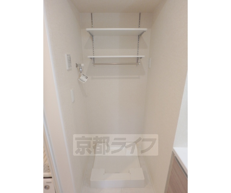 その他設備　洗濯機置き場は脱衣場にあります。