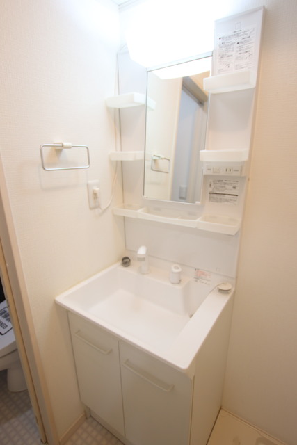 洗面設備　【別室参考写真】◆朝の準備に便利な洗髪洗面化粧台◆