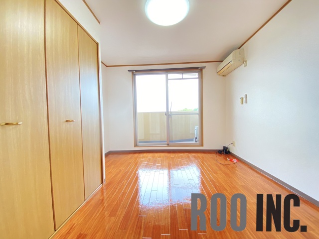 居室・リビング　写真は反転のお部屋です