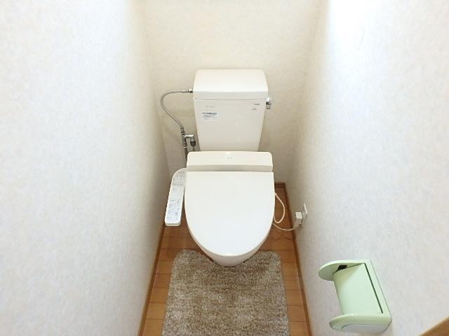 トイレ　ウォシュレット付きトイレです
