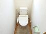 トイレ　ウォシュレット付きトイレです