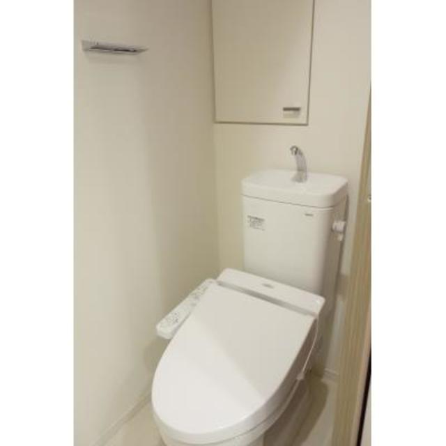 トイレ　※写真は同タイプ住戸です。