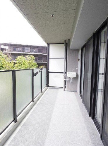 バルコニー　※同間取り別号室の参考写真です
