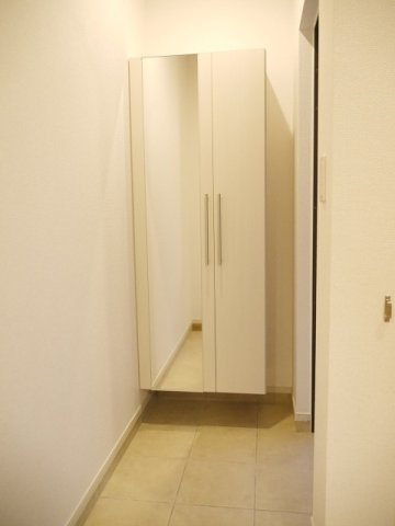 玄関　収納もある玄関です