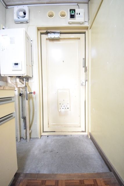 玄関　★お部屋探しは株式会社タウンハウジング東京まで★