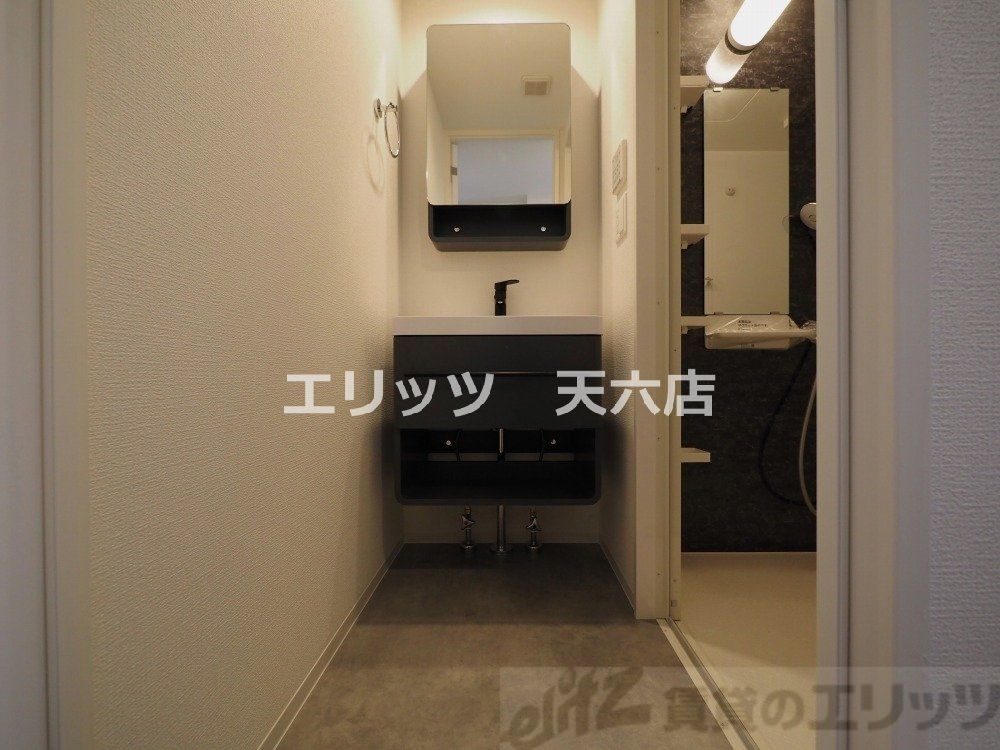 洗面設備　下駄箱