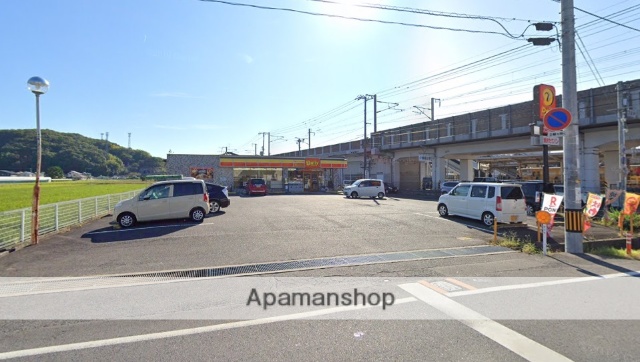 コンビニ　ディリーヤマサキ東岡山駅北口店（コンビニ）まで872m