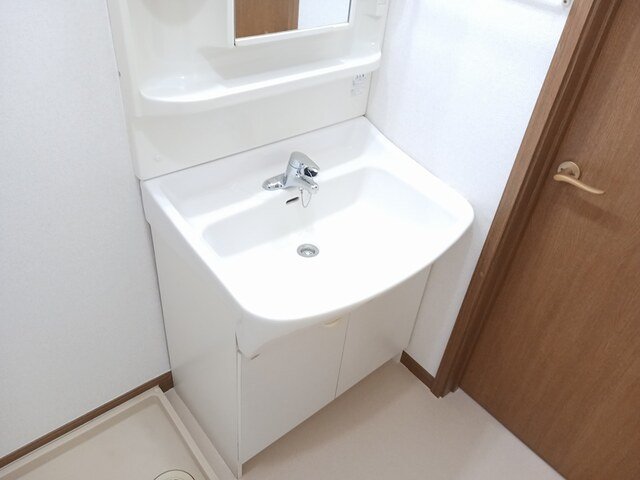 洗面設備　脱衣スペースもあります