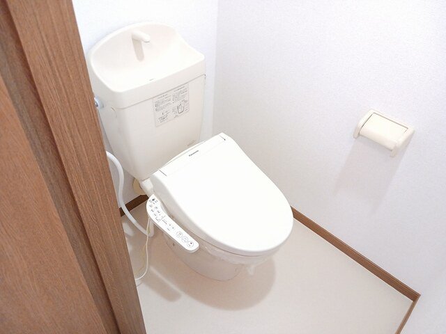 トイレ　清潔感のあるトイレです