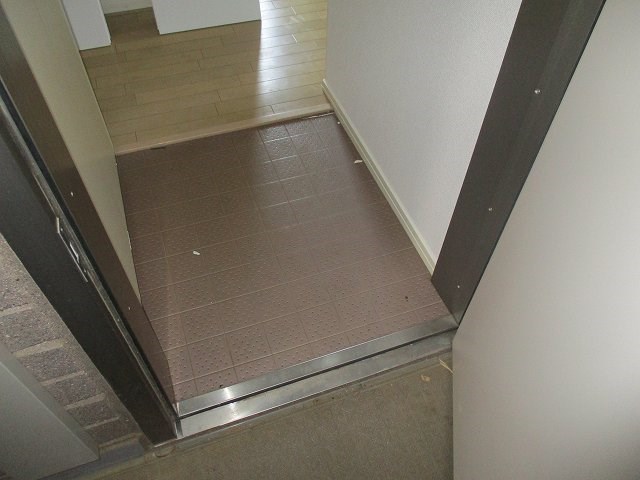 玄関　参考写真