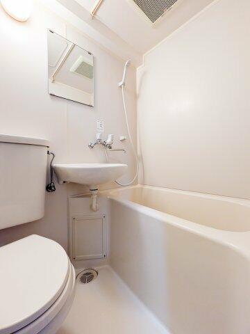 バス・シャワールーム　※別部屋参考写真?