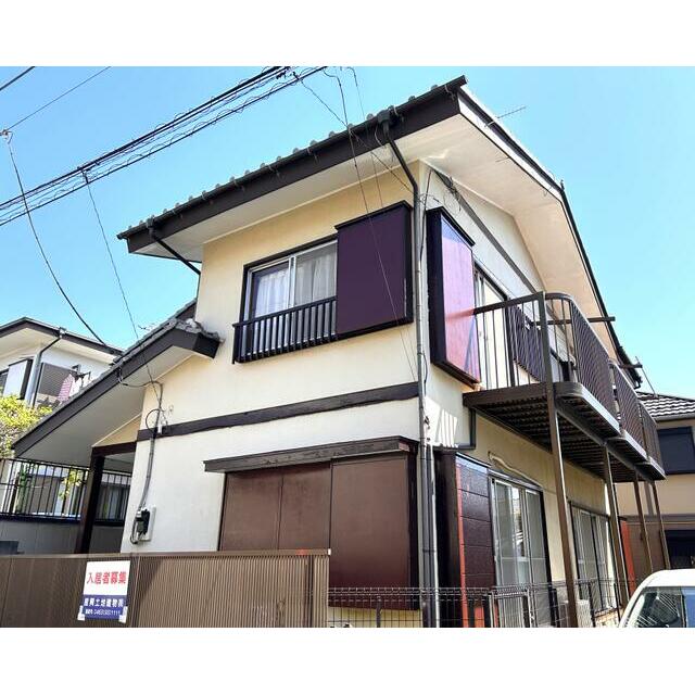 建物外観　駐車場１台無料♪