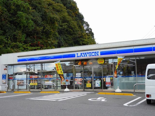 コンビニ　ローソン（コンビニ）まで500m