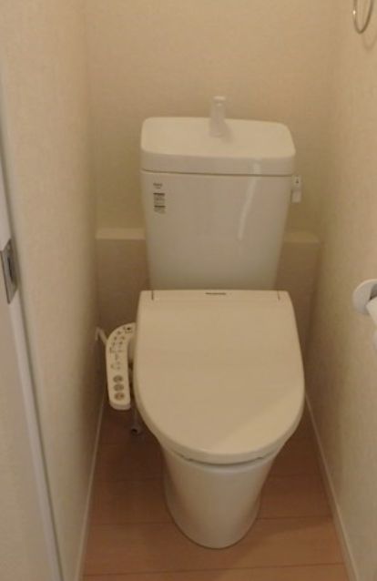 トイレ　トイレスペース（同一仕様写真）