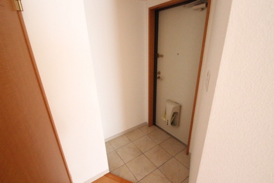 玄関　※別部屋の写真です