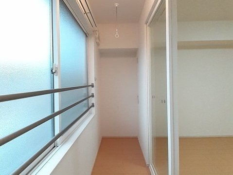 その他部屋・スペース　サンルーム。雨の日や冬でも安心して洗濯物が干せます！