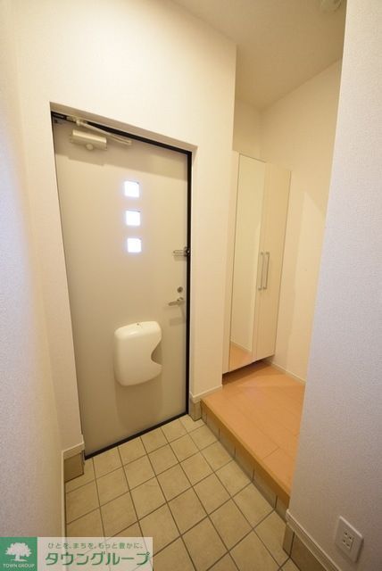 玄関　お部屋探しは【タウンハウジング千葉店】にお任せ下さい♪