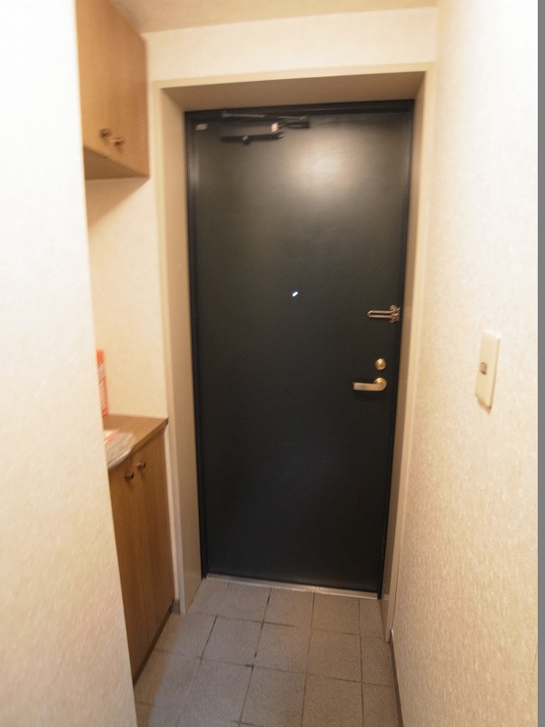 玄関　別部屋の写真です
