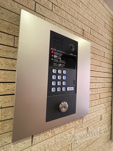 セキュリティ　オートロックで部外者はシャットアウト♪♪