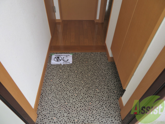 玄関　玄関になります。毎日の出入りはこちらから。