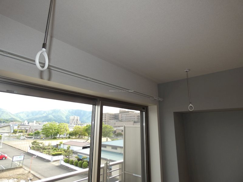 その他設備　室内物干し※同タイプ別部屋写真になります。