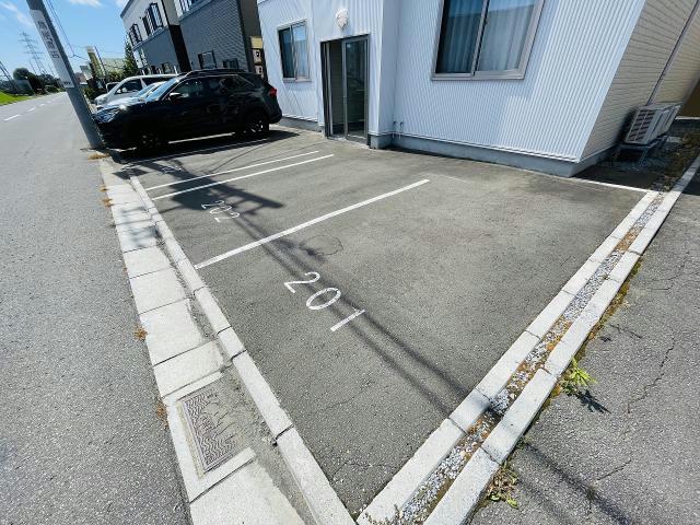 駐車場　駐車場