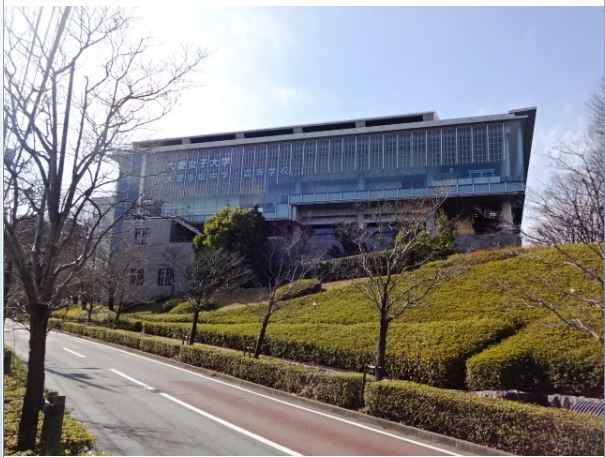 大学・短大　大妻女子大学　多摩キャンパス（大学・短大）まで1961m