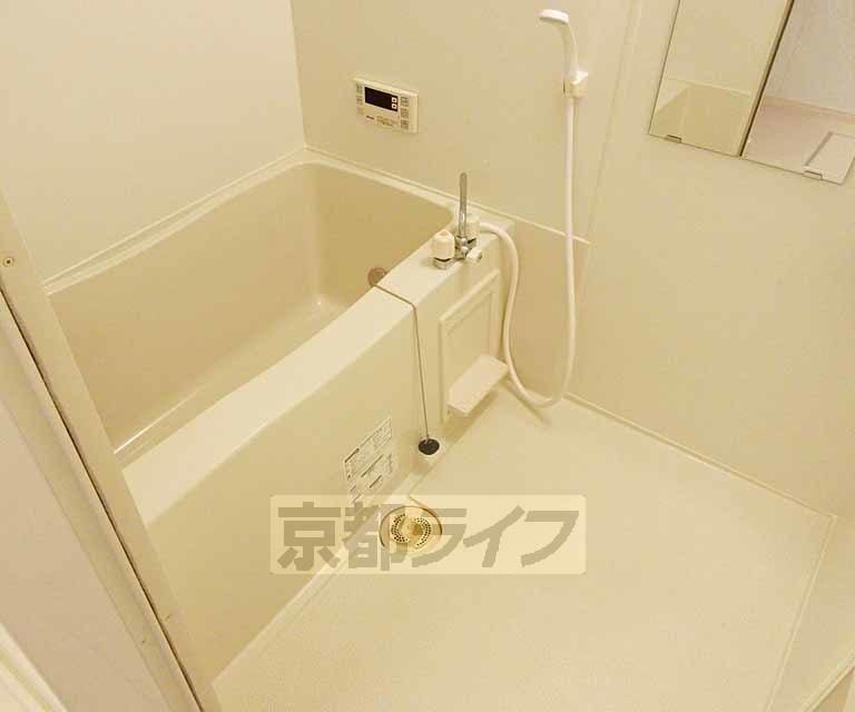バス・シャワールーム　お掃除しやすいユニットバス！