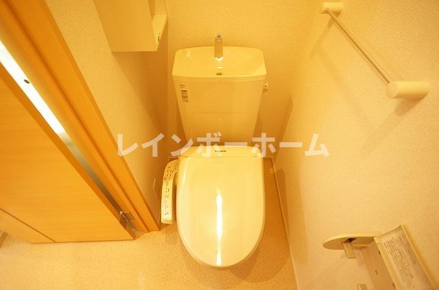 トイレ　落ち着いたトイレです