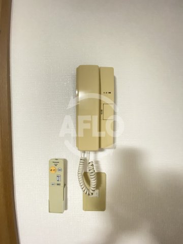 セキュリティ　ルミエール西大橋　オートロック付きインターホン