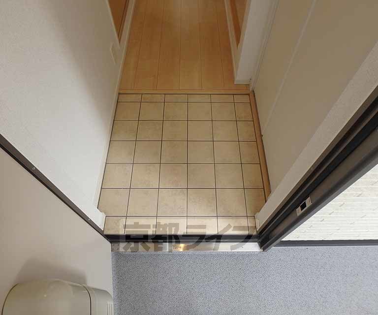 玄関　玄関写真です。