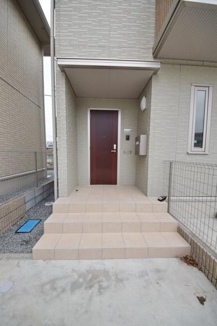 エントランス　同施工会社の施行例です♪