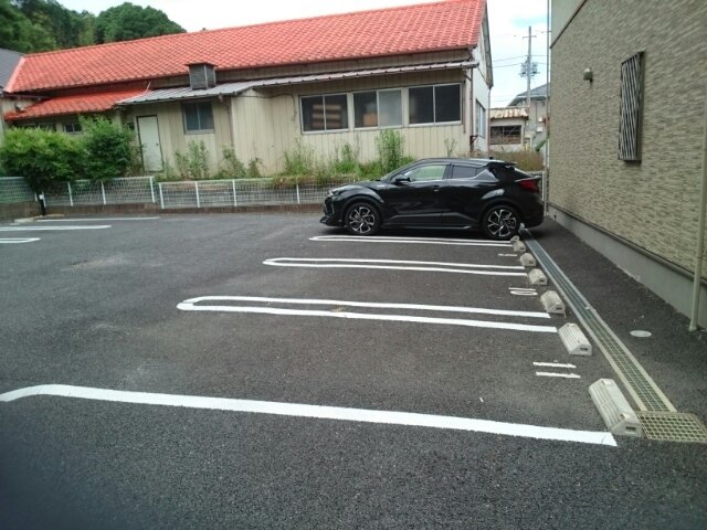駐車場　駐車場完備です