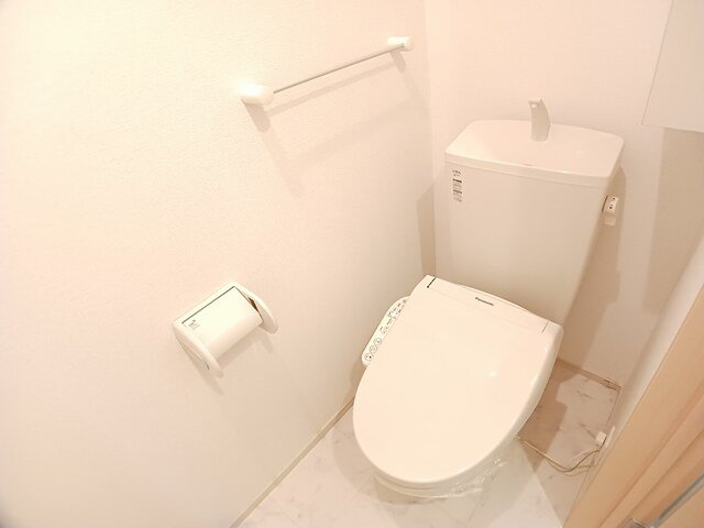 トイレ　落ち着いたトイレです