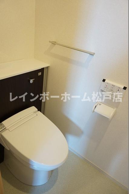 トイレ　落ち着いたトイレです