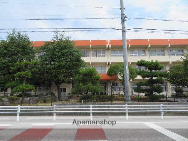 小学校　浮島小学校（小学校）まで759m