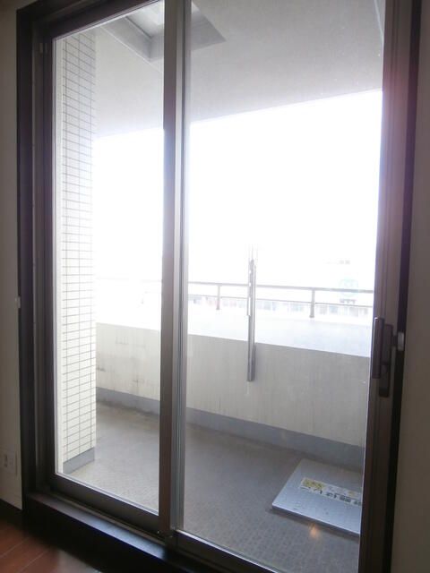バルコニー　広々としたバルコニーです