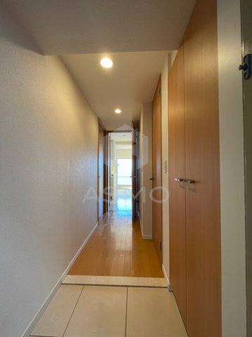 玄関　同マンション別部屋　参考写真