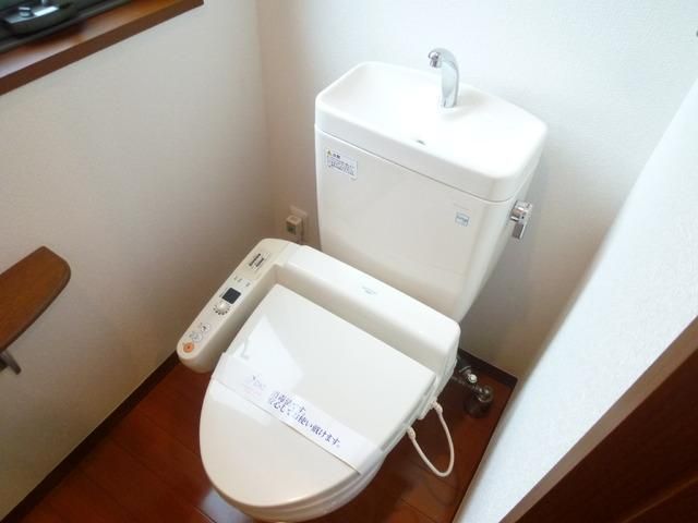 トイレ　洗浄機能付きトイレ