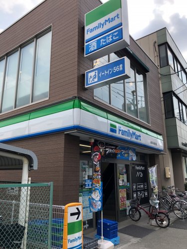 コンビニ　ファミリーマート 志賀本通駅前店（コンビニ）まで87m