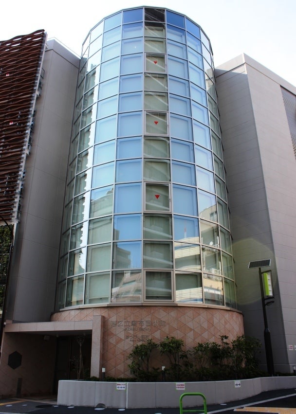 図書館　港区立麻布図書館（図書館）まで247m