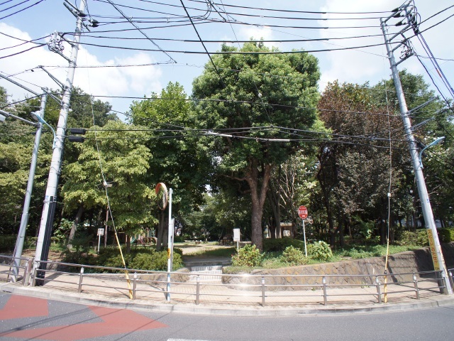 その他　塚山公園運動場（その他）まで194m