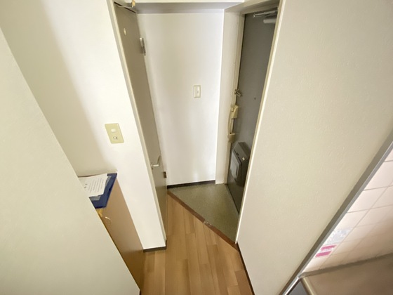 玄関　※別部屋の写真です