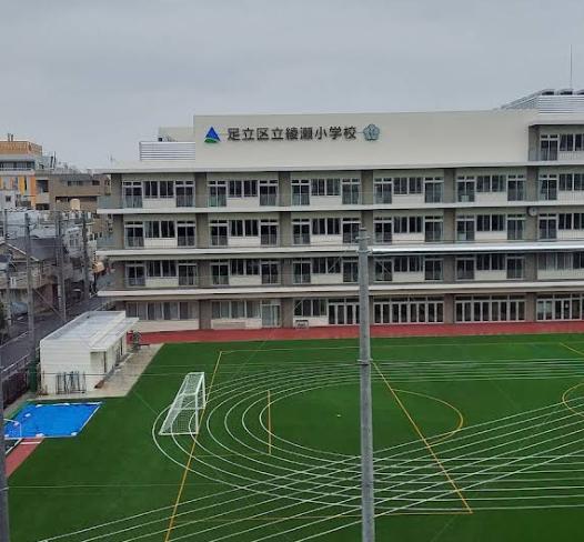 小学校　綾瀬小学校（小学校）まで850m