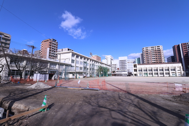 中学校　東住吉中学校（中学校）まで700m