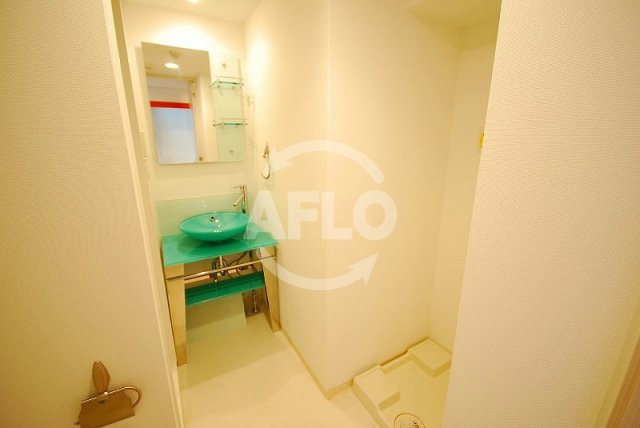 洗面設備　セレニテ難波西　洗面脱衣所