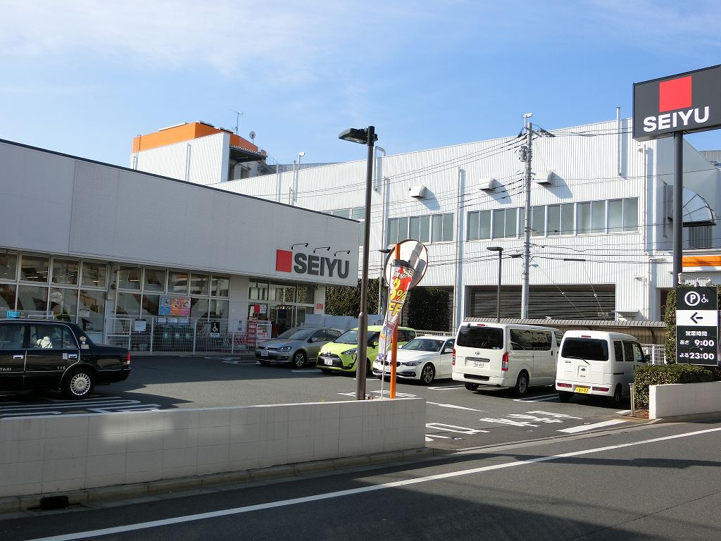 スーパー　西友 高井戸東店（スーパー）まで717m