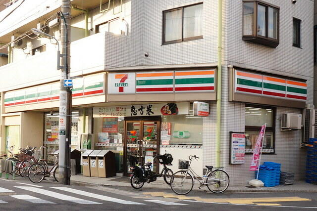 コンビニ　セブンイレブン荒川尾竹橋店（コンビニ）まで145m