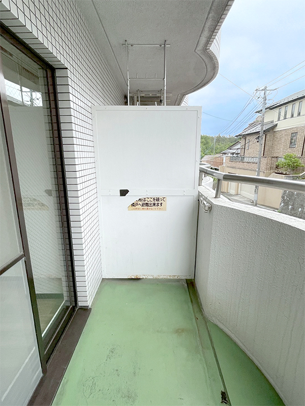 バルコニー　異なる場合は現況を優先します。