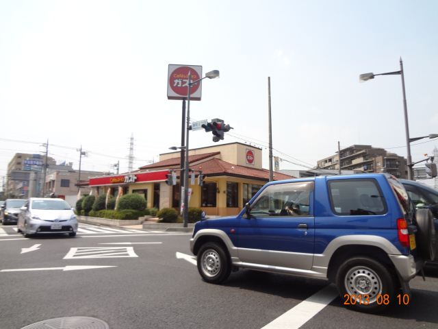 飲食店　ガスト（飲食店）まで310m